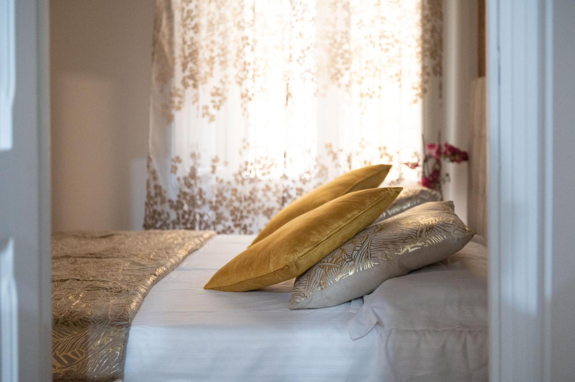 Pantheon Charming Accommodation Рим Экстерьер фото