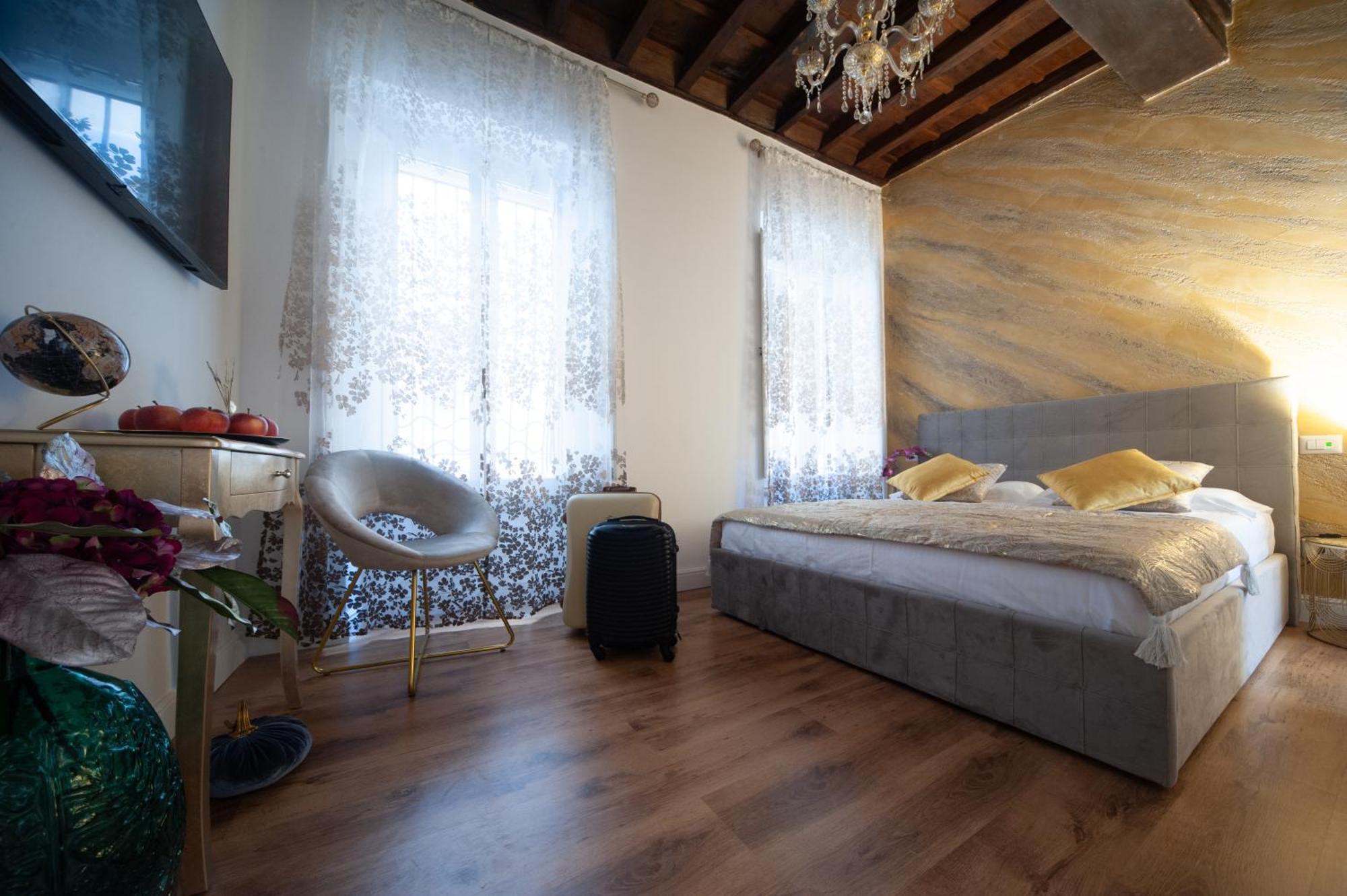 Pantheon Charming Accommodation Рим Экстерьер фото