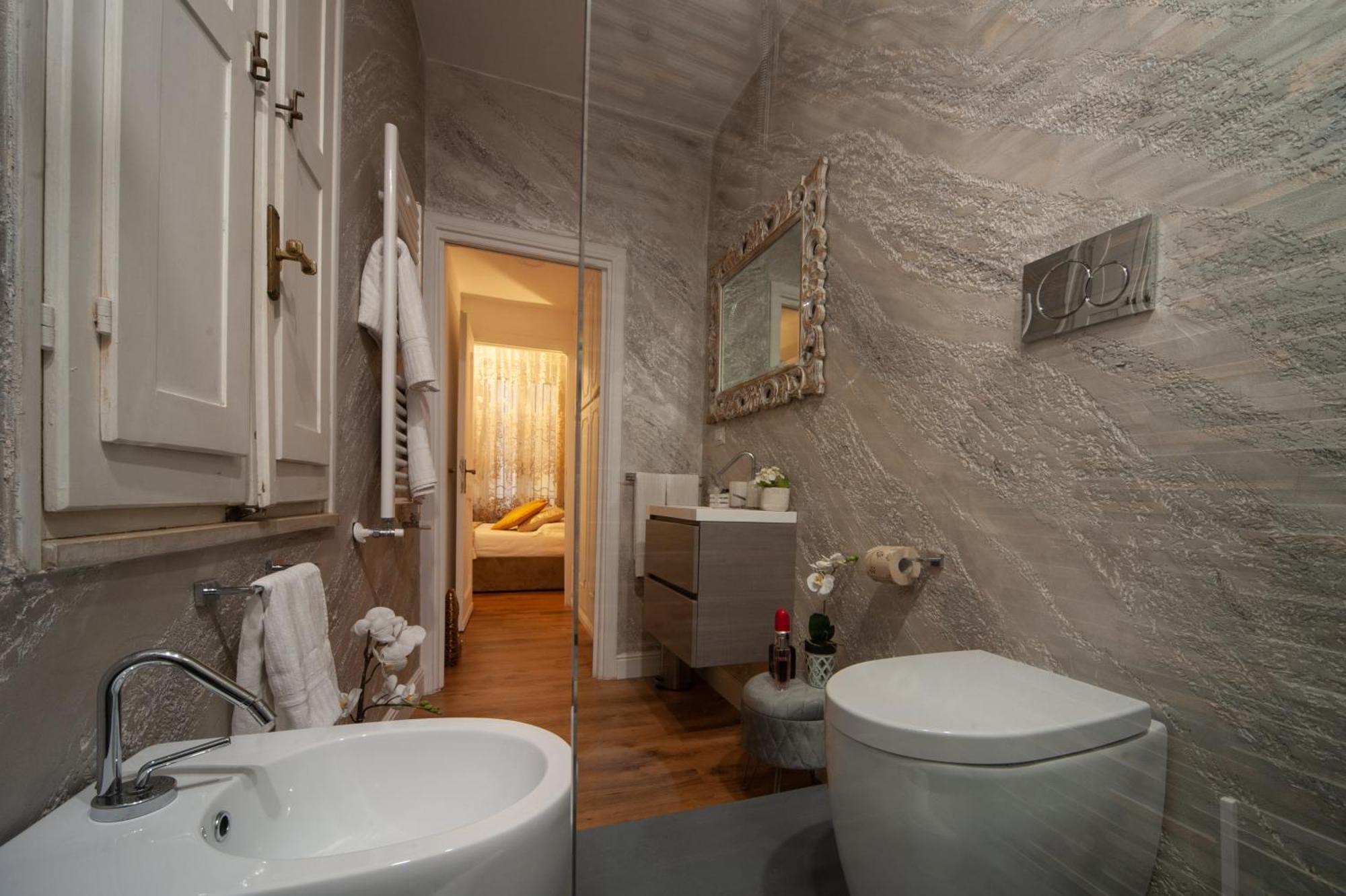 Pantheon Charming Accommodation Рим Экстерьер фото